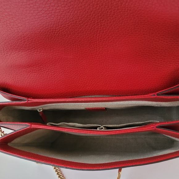 Gucci Red Double G Leather Handbag with Gold Accents - Picture 8 of 15